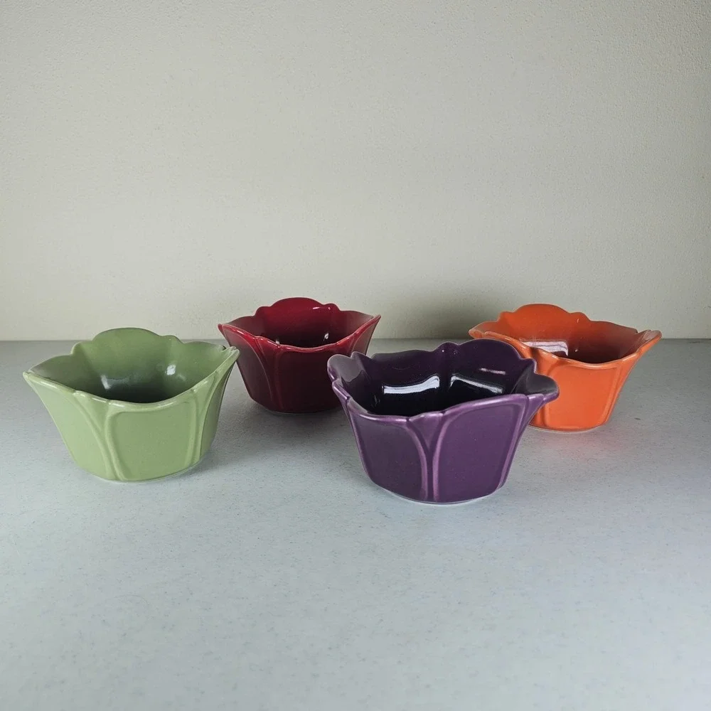 Set Of 4 Pier 1 Ceramic Lotus Flower Shaped Bowls